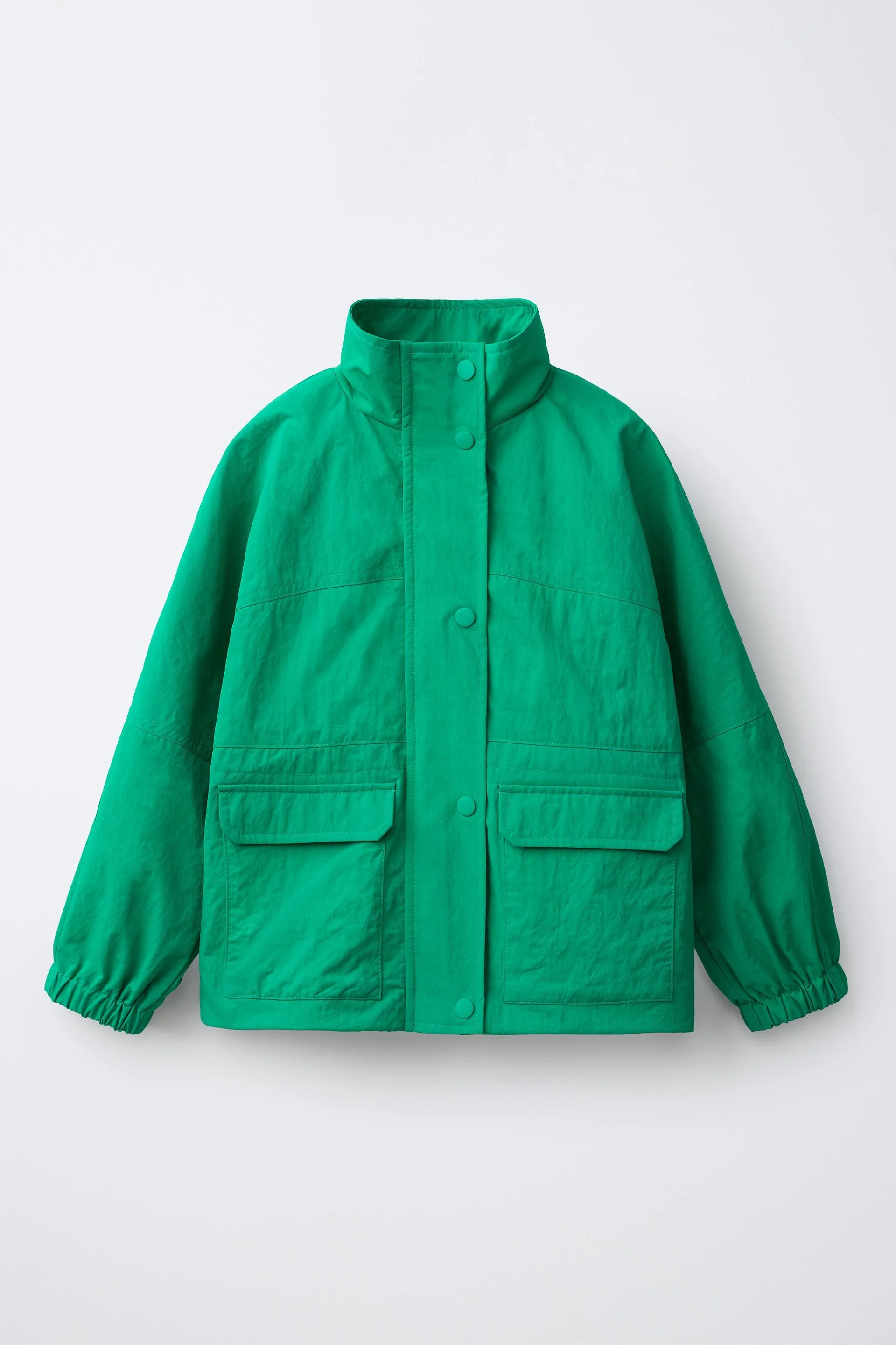  ZARA  
Water Repellent Hooded Jacket 
29,95 €