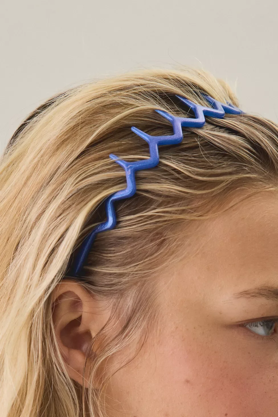  URBAN OUTFITTERS  
ZigZag Headband Set 
$16