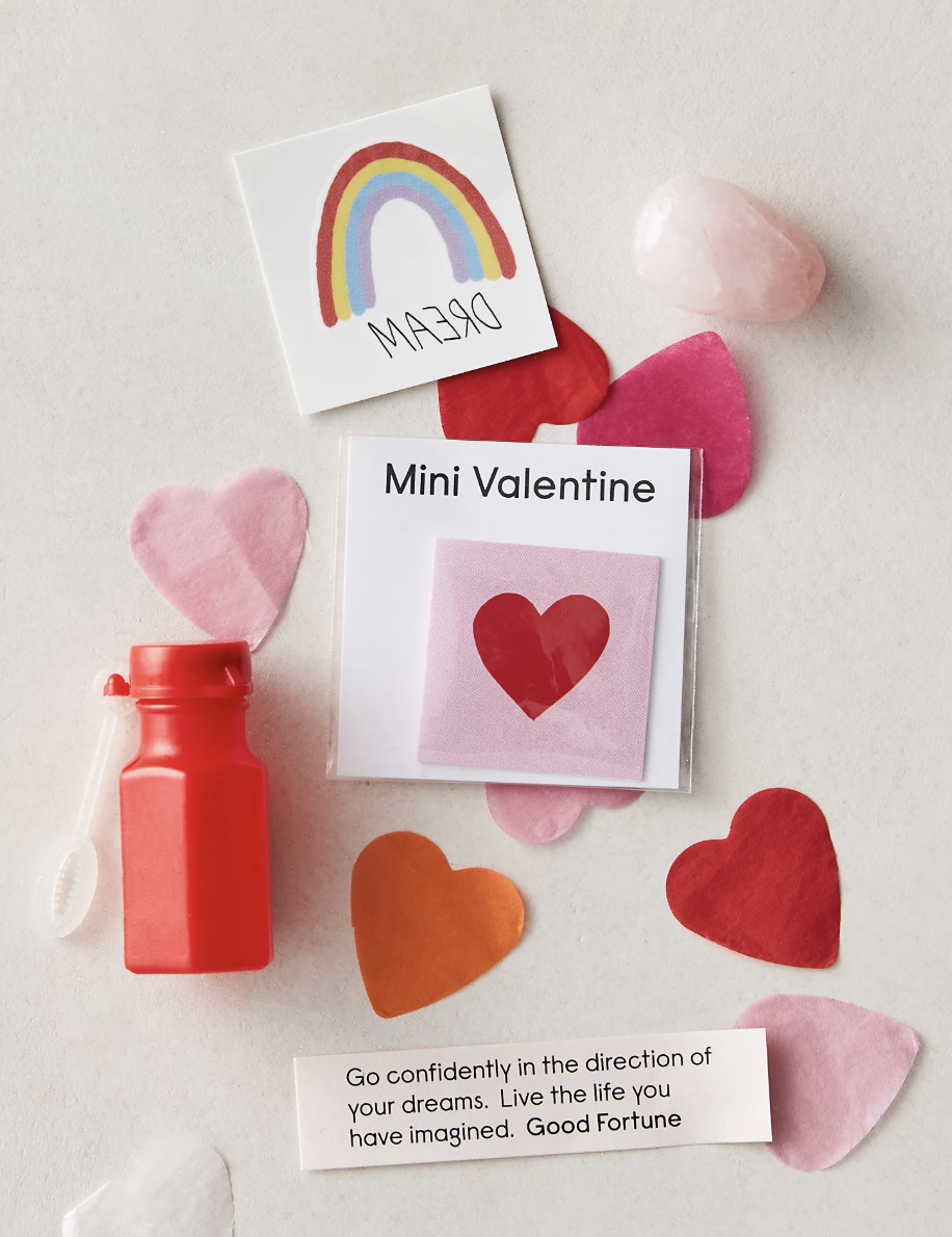  FREE PEOPLE  
Mini Heart Pinata 
