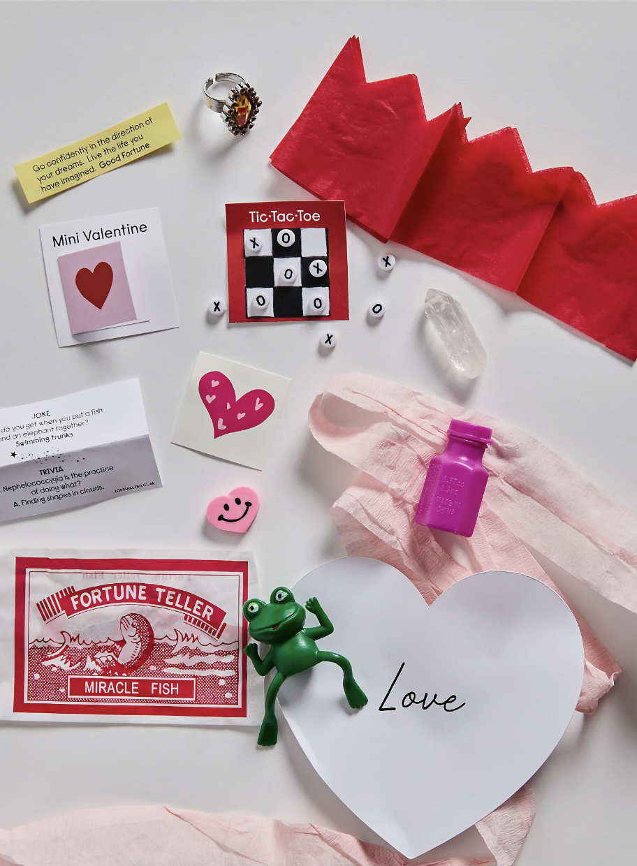  FREE PEOPLE  
Heart Surprise Ball 
