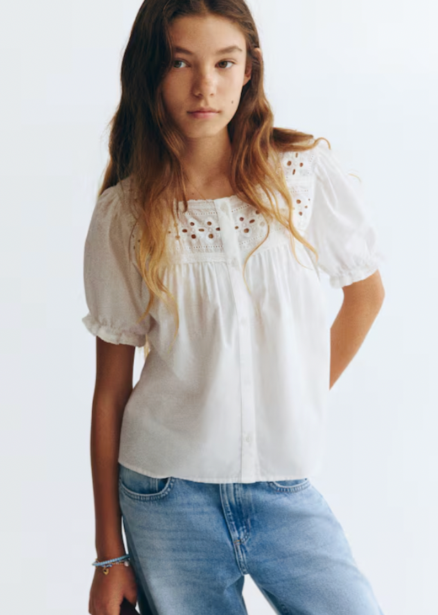  H&M  
Ivory Puff Sleeve Cotton Blouse 
Was$29.99 Now $25.50 €
