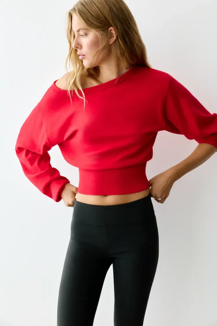  PULL&BEAR  
Asymmetric Neck Sweater 
$39.90