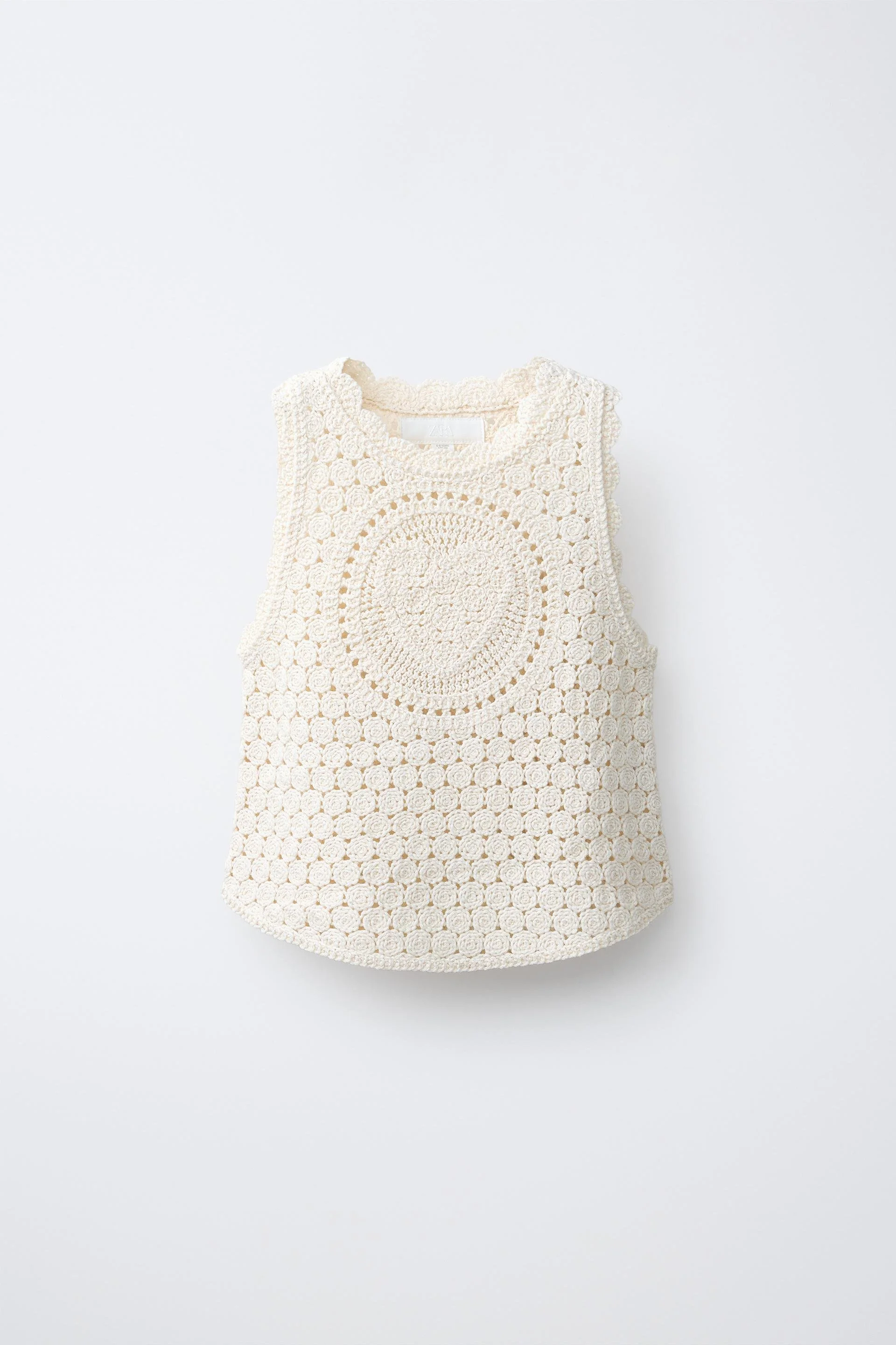  ZARA  
Heart Crochet Knit Top 
17,95 €