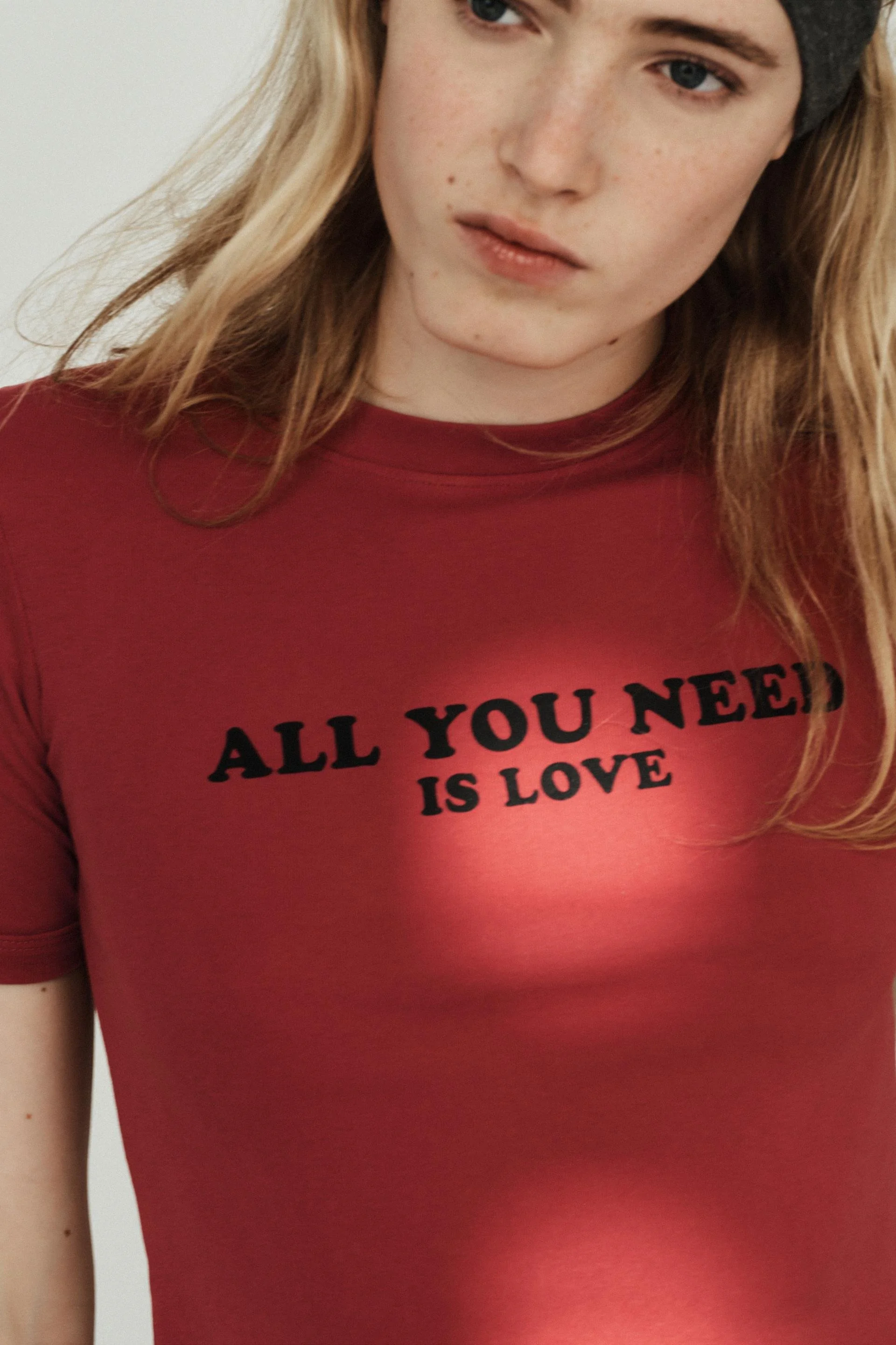  ZARA  
All You Need Is Love T-Shirt 
17,95 €
