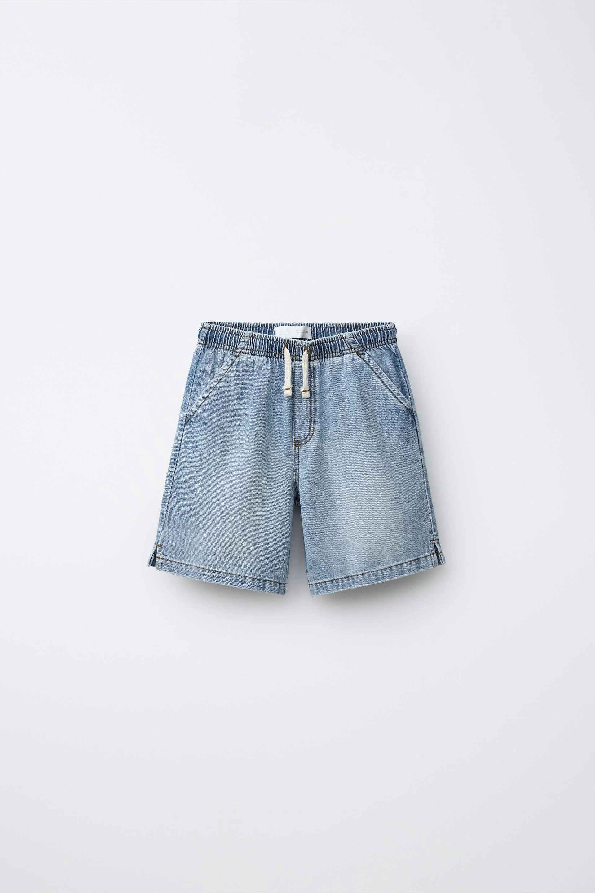  ZARA  
Loose Fit Denim Bermuda Shorts 
15,95 €