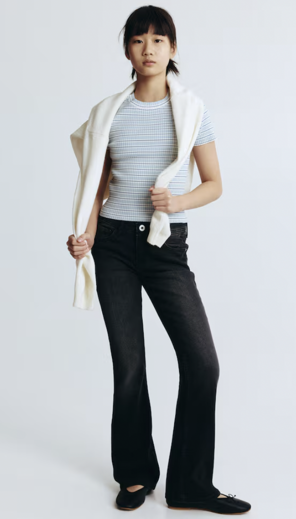  H&M  
Flared Leg Low Jeans 
$34.99 