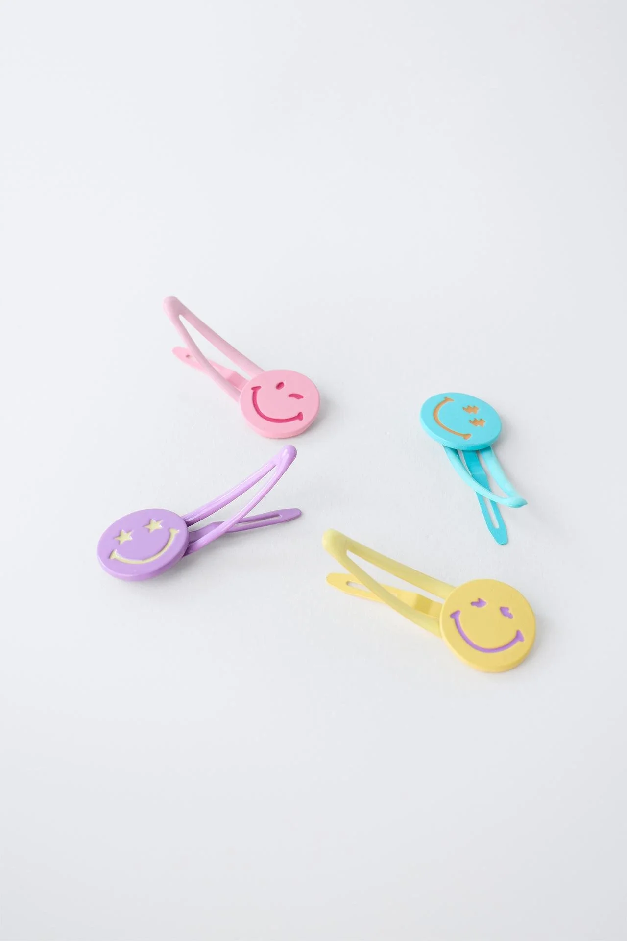  ZARA  
4-Pack of Smiley World Hair Clips 
7,95 €