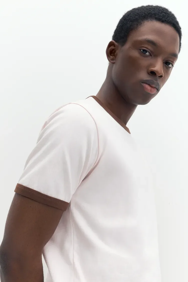  PULL&BEAR  
 Contrast Trim T-Shirt 
15,99 €