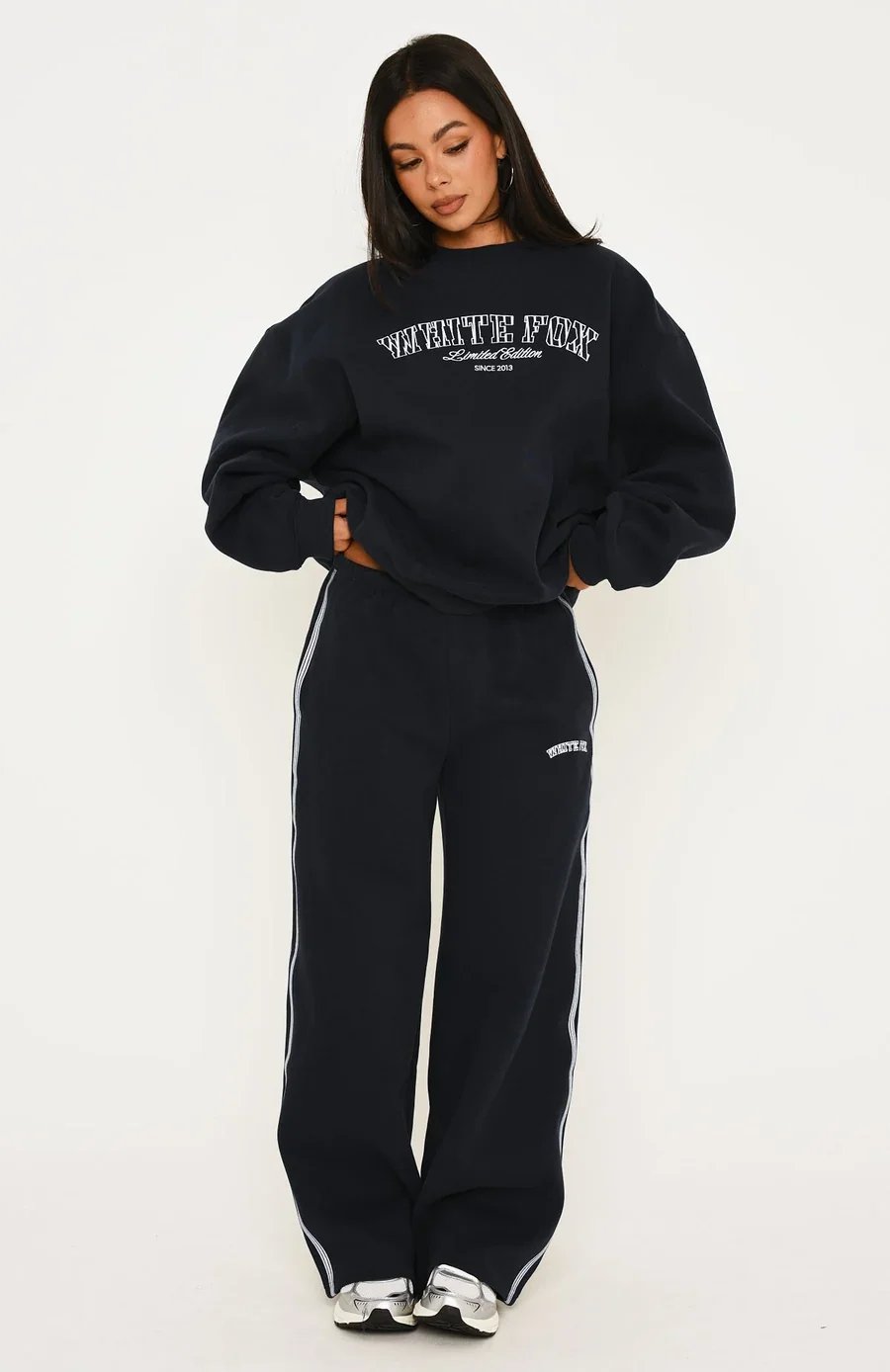  WHITE FOX  
Keep Me Posted Wide Leg Sweatpants 
$59.99 €