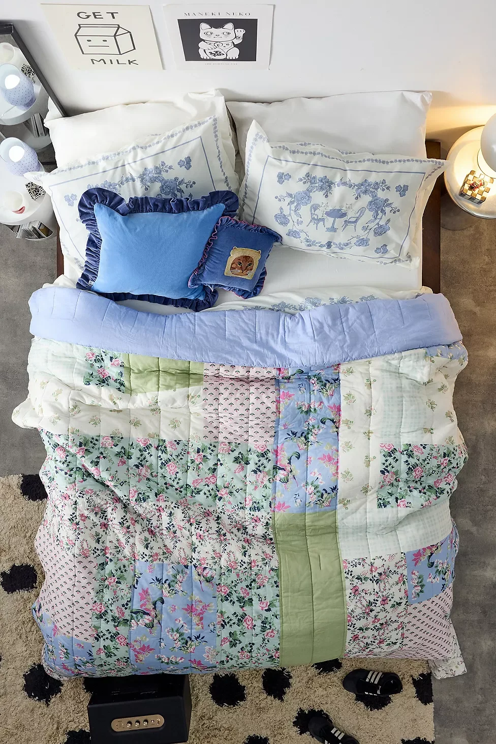  URBAN OUTFITTERS  
Sophia Patchwork Quilt 
125 €