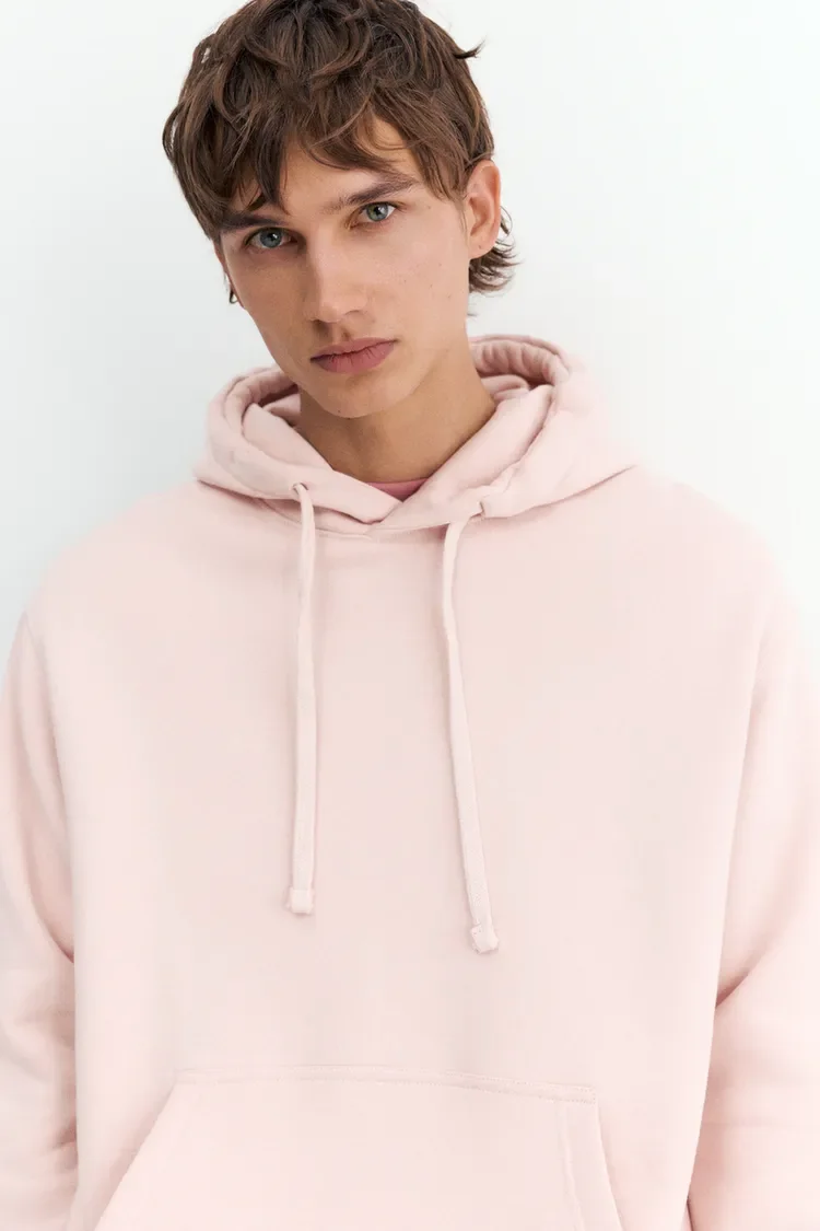  PULL&BEAR  
Basic Hoodie 
25,99 €