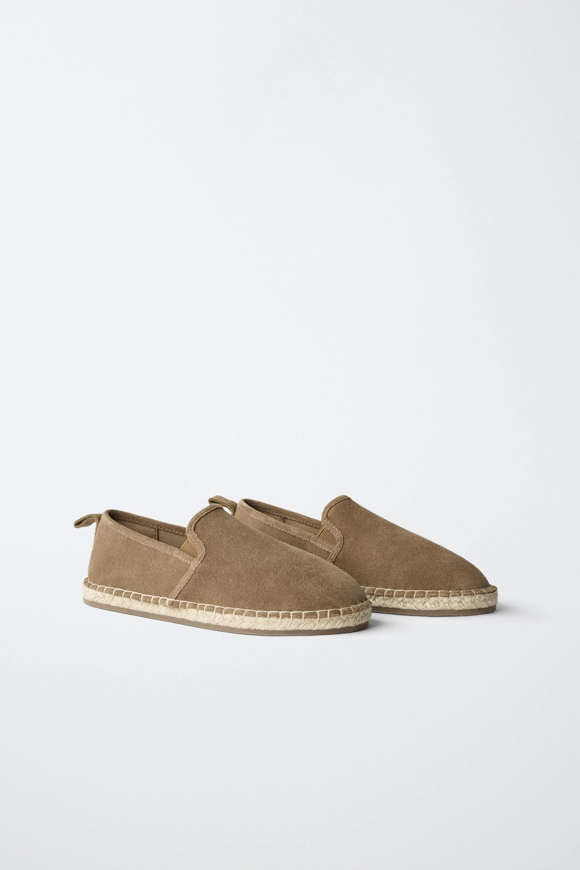  ZARA  
Leather Jute Shoes 
27,95 €
