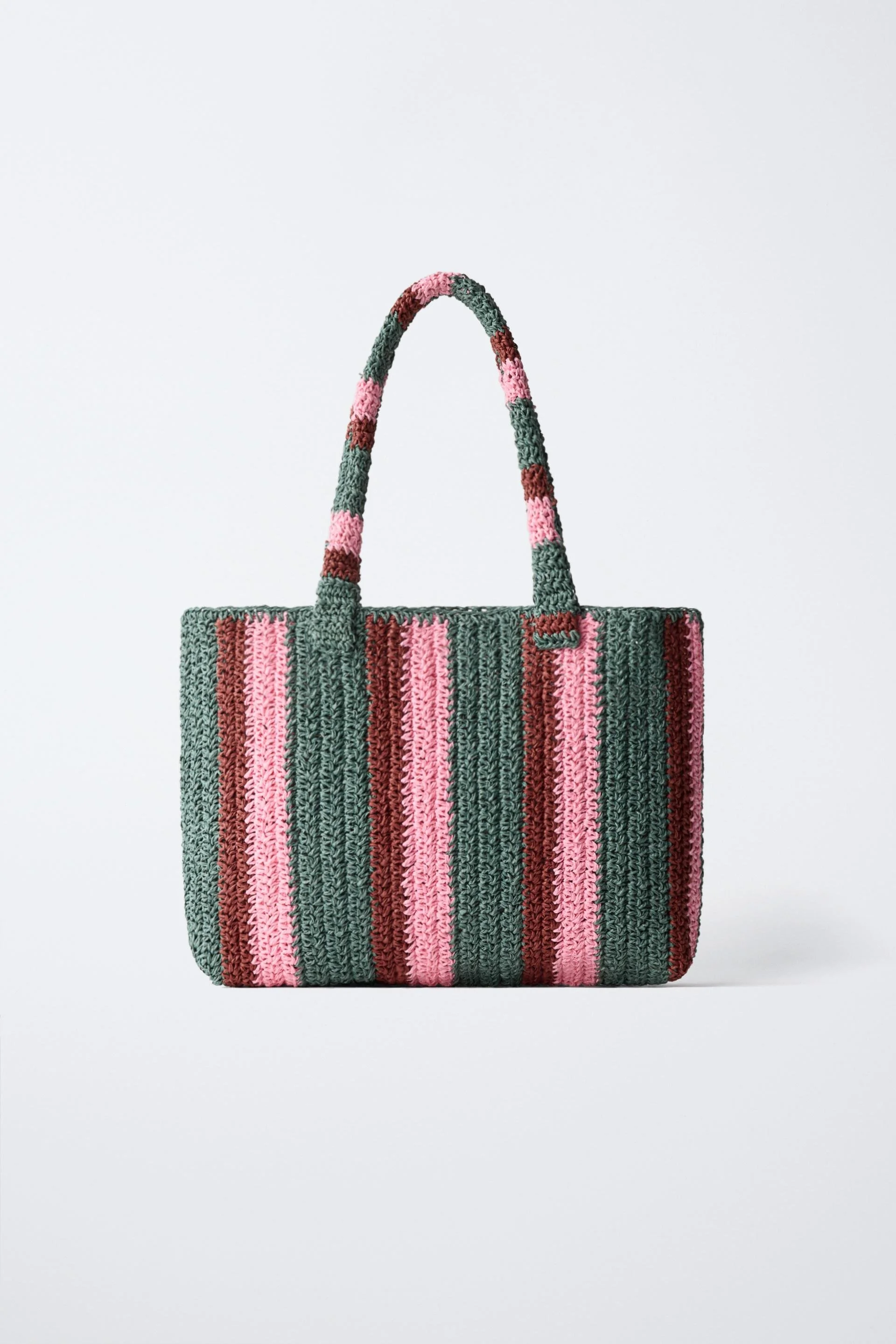  ZARA  
Stripped Raffia Bag 
23,95 €