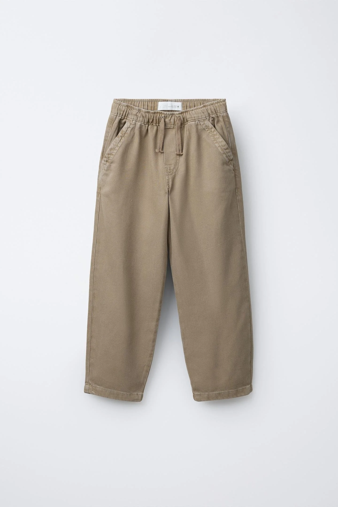  ZARA  
Flowing Twill Straight Trousers 
19,99 €