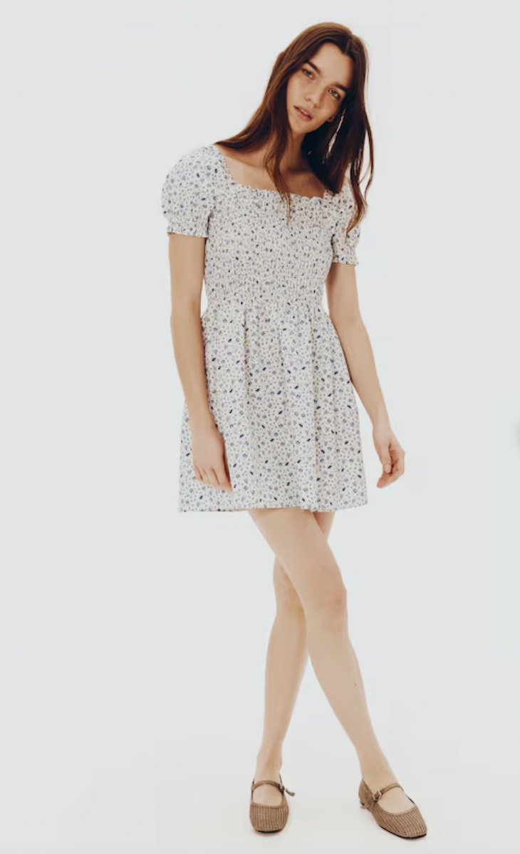  H&M  
Smocked Dress 
24,99 €