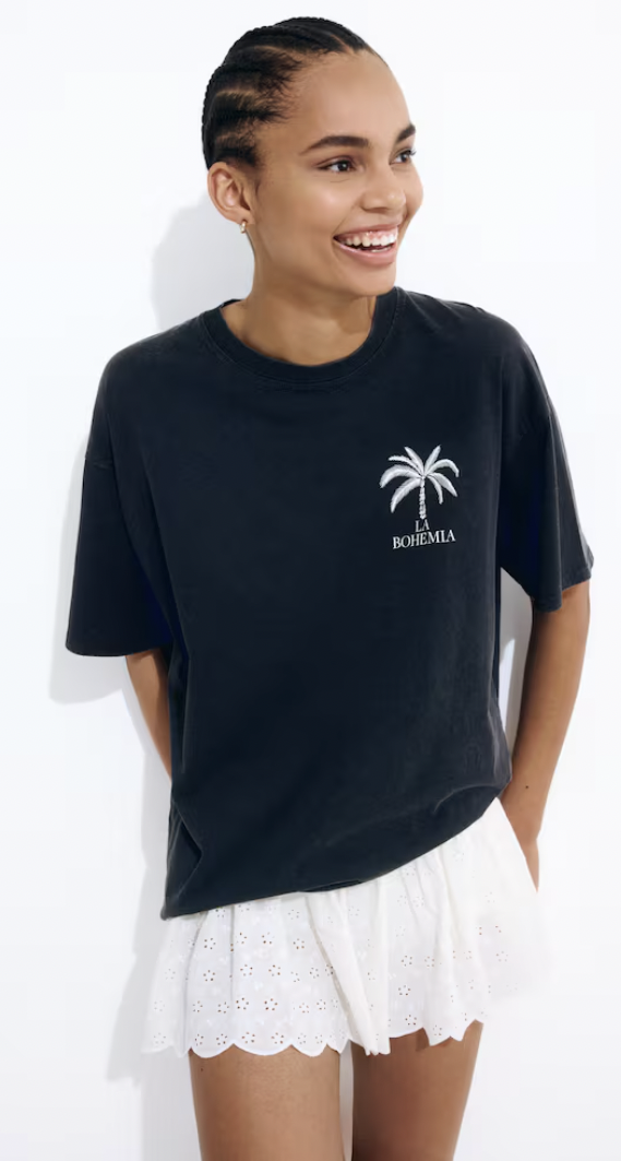  H&M  
Oversized T-shirt 
14,99 €