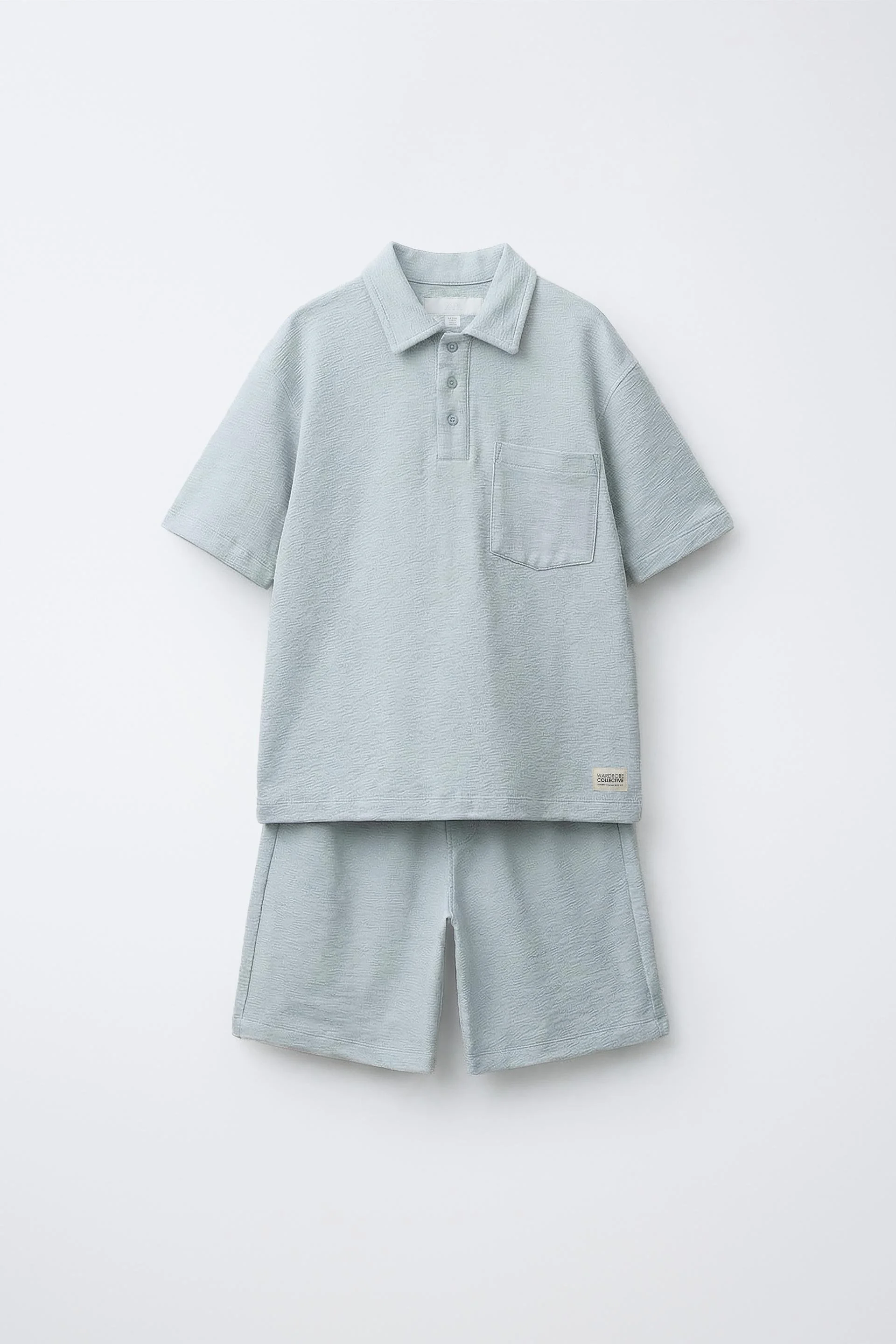  ZARA  
Rustic Polo Shirt and Bermuda Shorts 
22,95 €