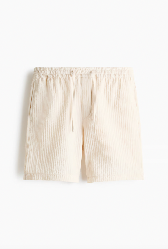  H&M  
Textured Relax Fit Shorts 
19,99 €