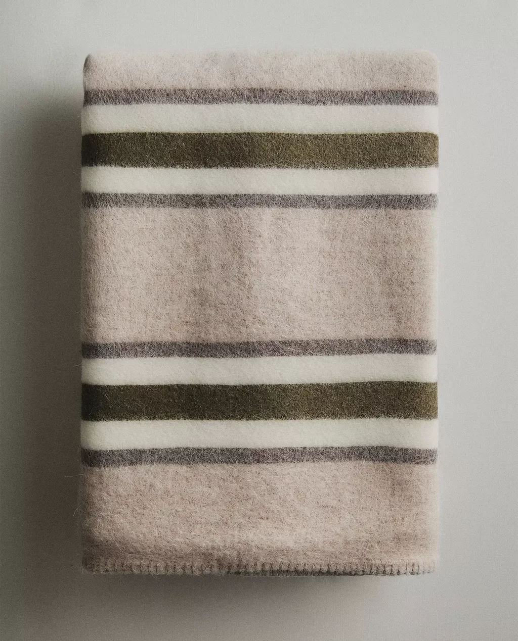  ZARA HOME   
Striped wool Blanket 
159 €