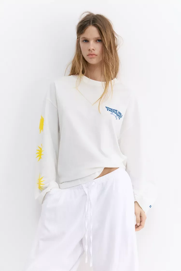  PULL&BEAR  
Long Sleeve Sun Graphic T-Shirt 
19,99 €