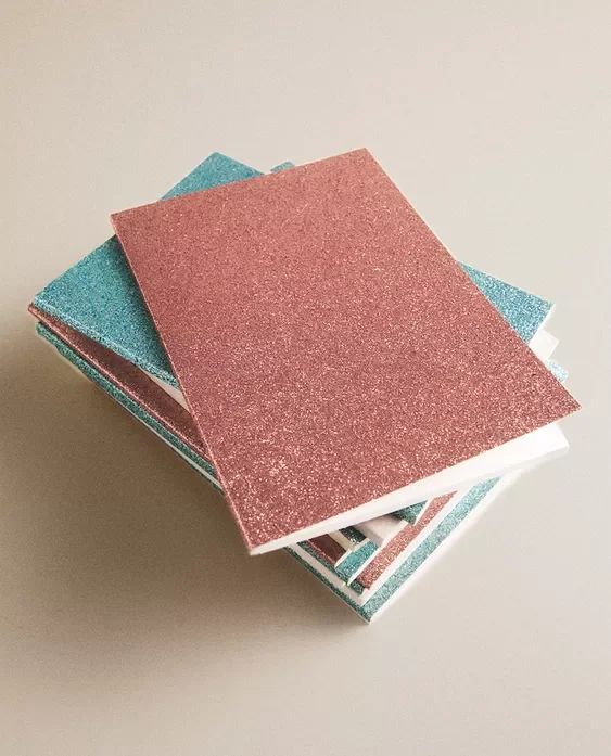  ZARA HOME  
Glitter Notebook Set 
9,99 €