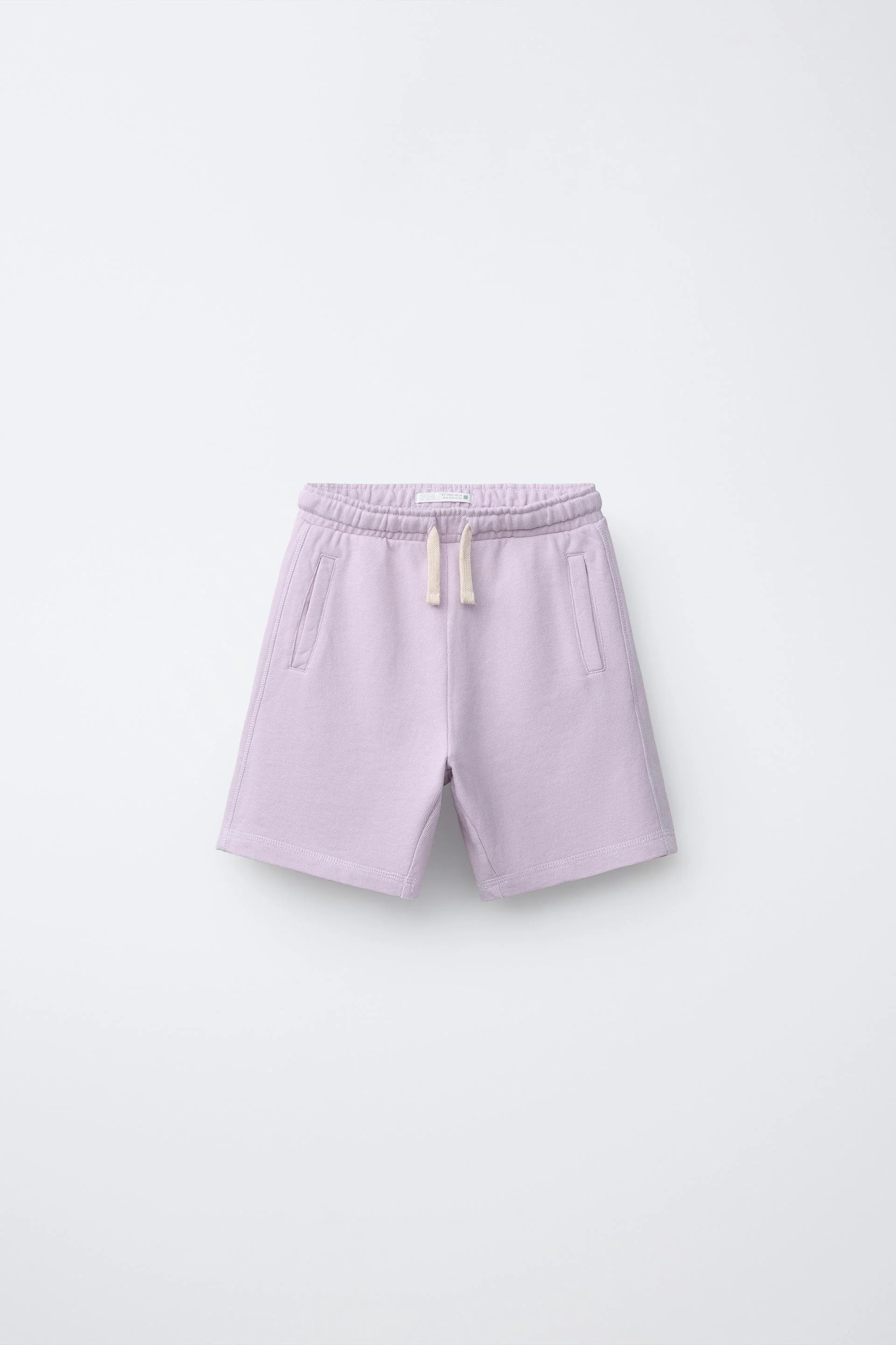  ZARA  
Garment Dyed Plush Bermuda Shorts 
12,95 €