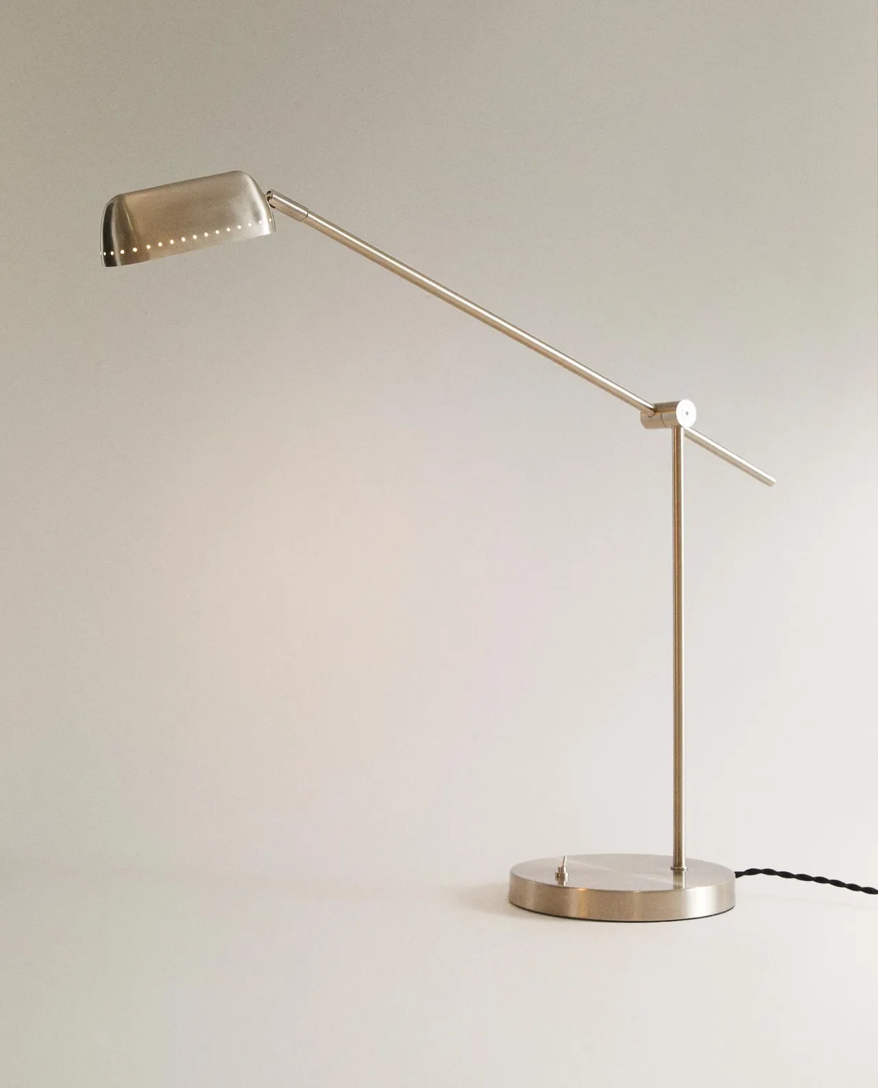  ZARA  
Flexible Metal OfficeLight 
69,99 €