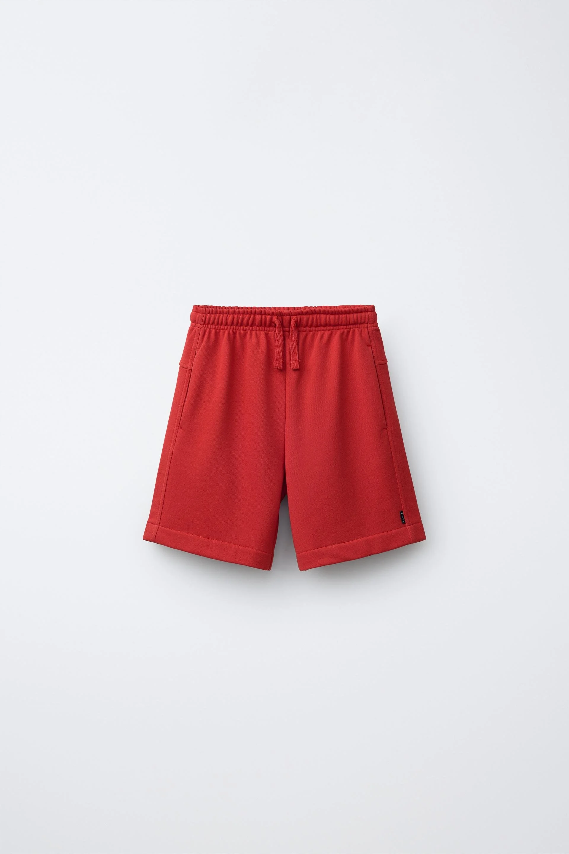  ZARA  
Plain Bermuda Shorts 
8,95 €