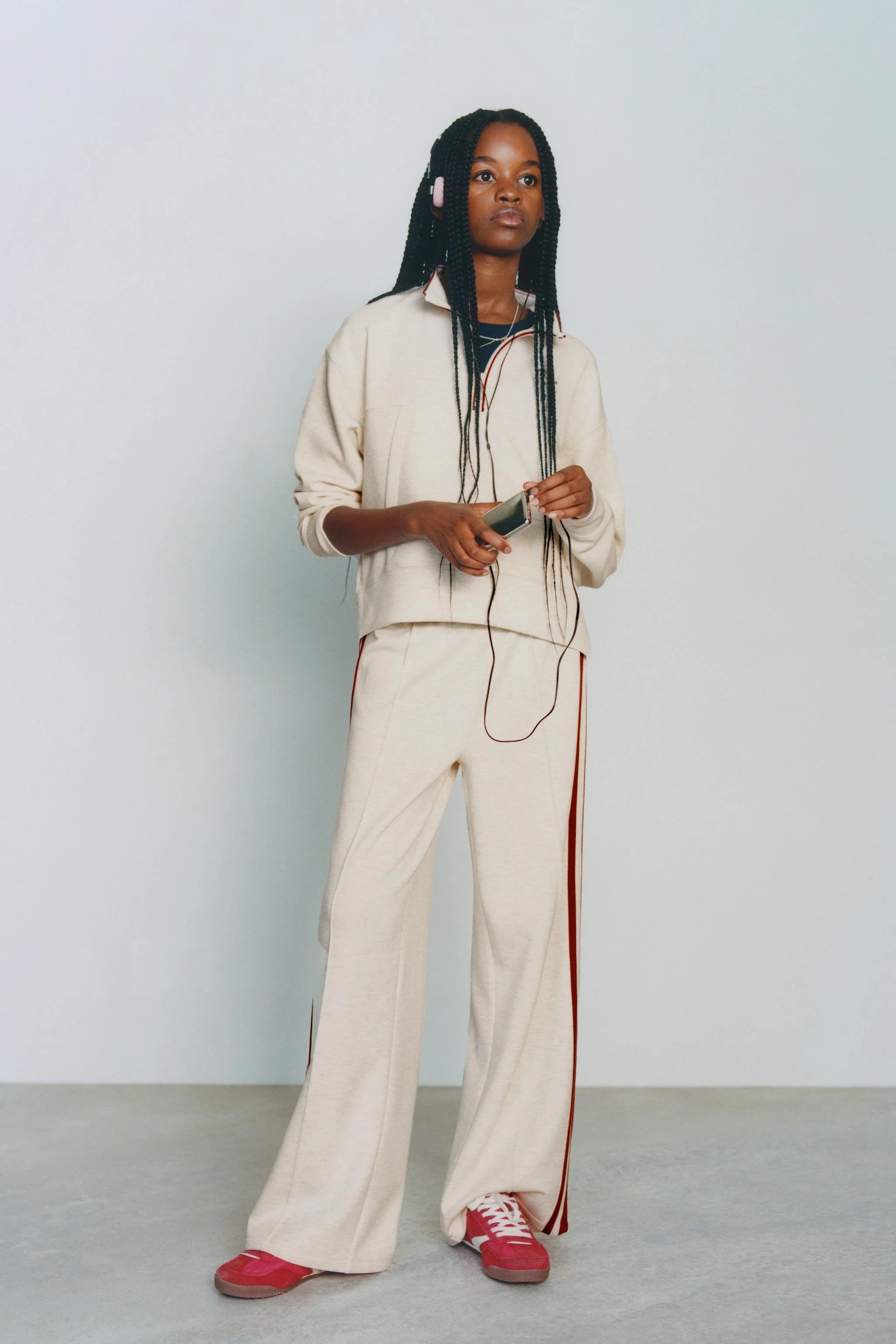  ZARA  
Contrast Stripe Wide leg Pants 
$32.90