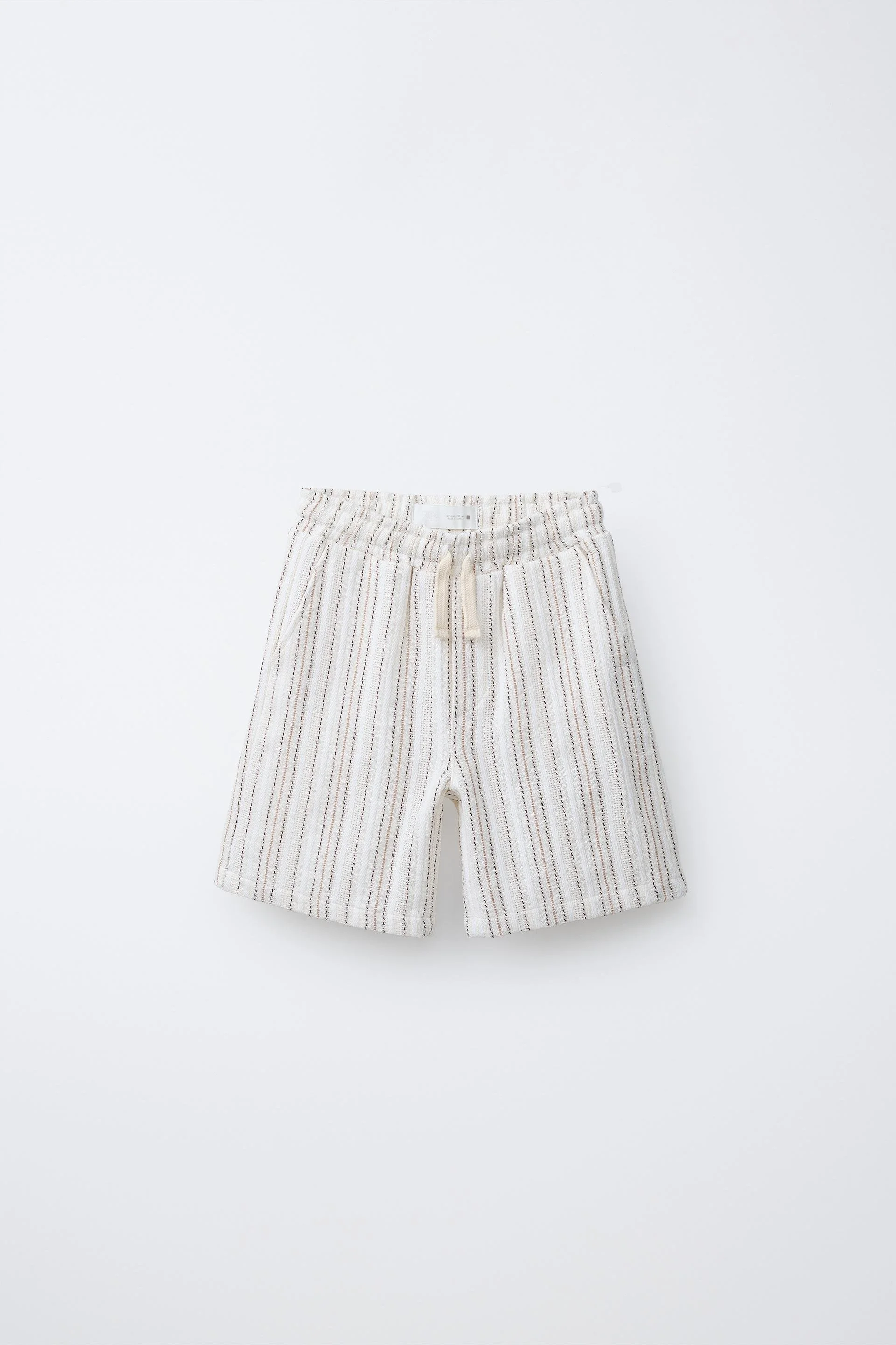  ZARA  
Rustic Striped Bermuda Shorts 
17,95 €
