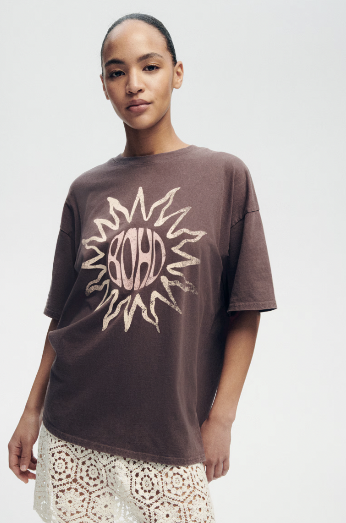  H&M  
Oversized Printed T-Shirt 
14,99 €