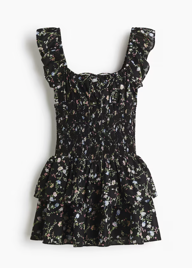  H&M  
Smocked Waist Dress 
29,99 €