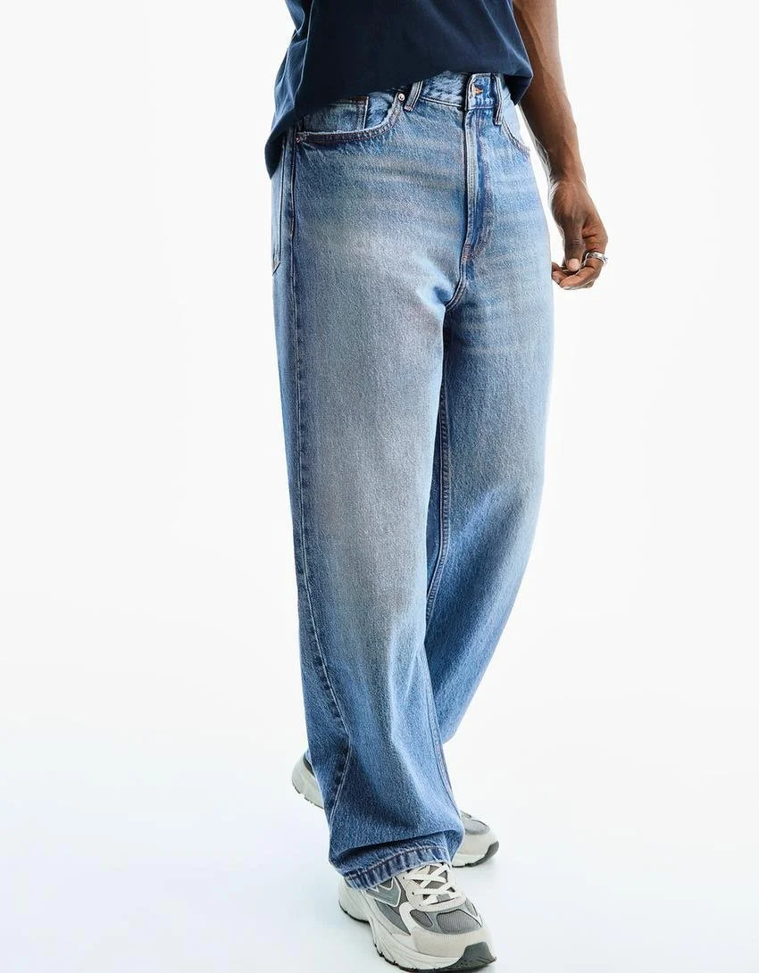  BERSHKA  
Baggy Jeans 
35,99 €