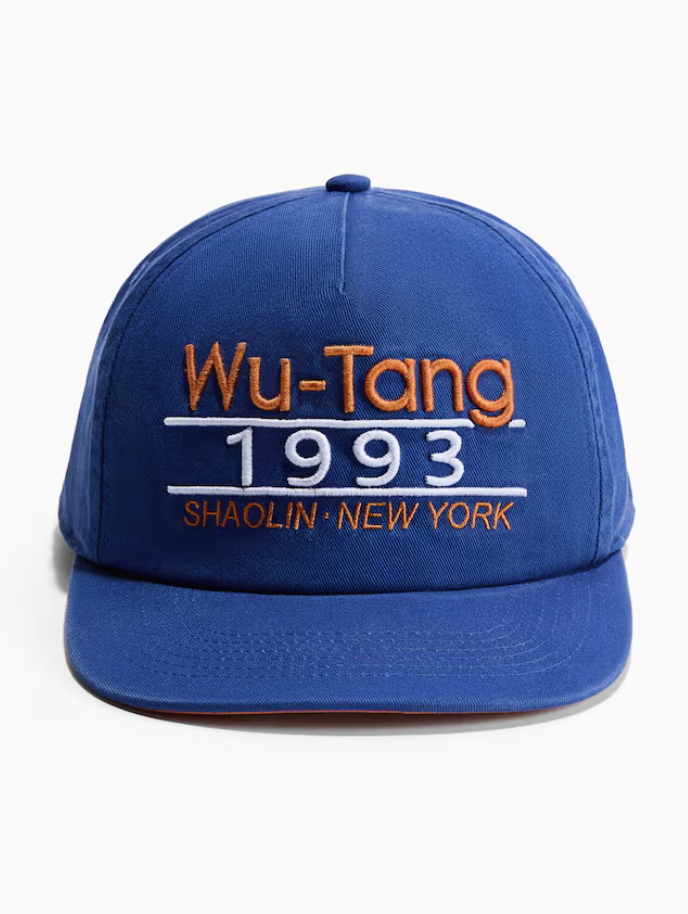  H&M  
Cap With Motif Embroidery 
17,99 €