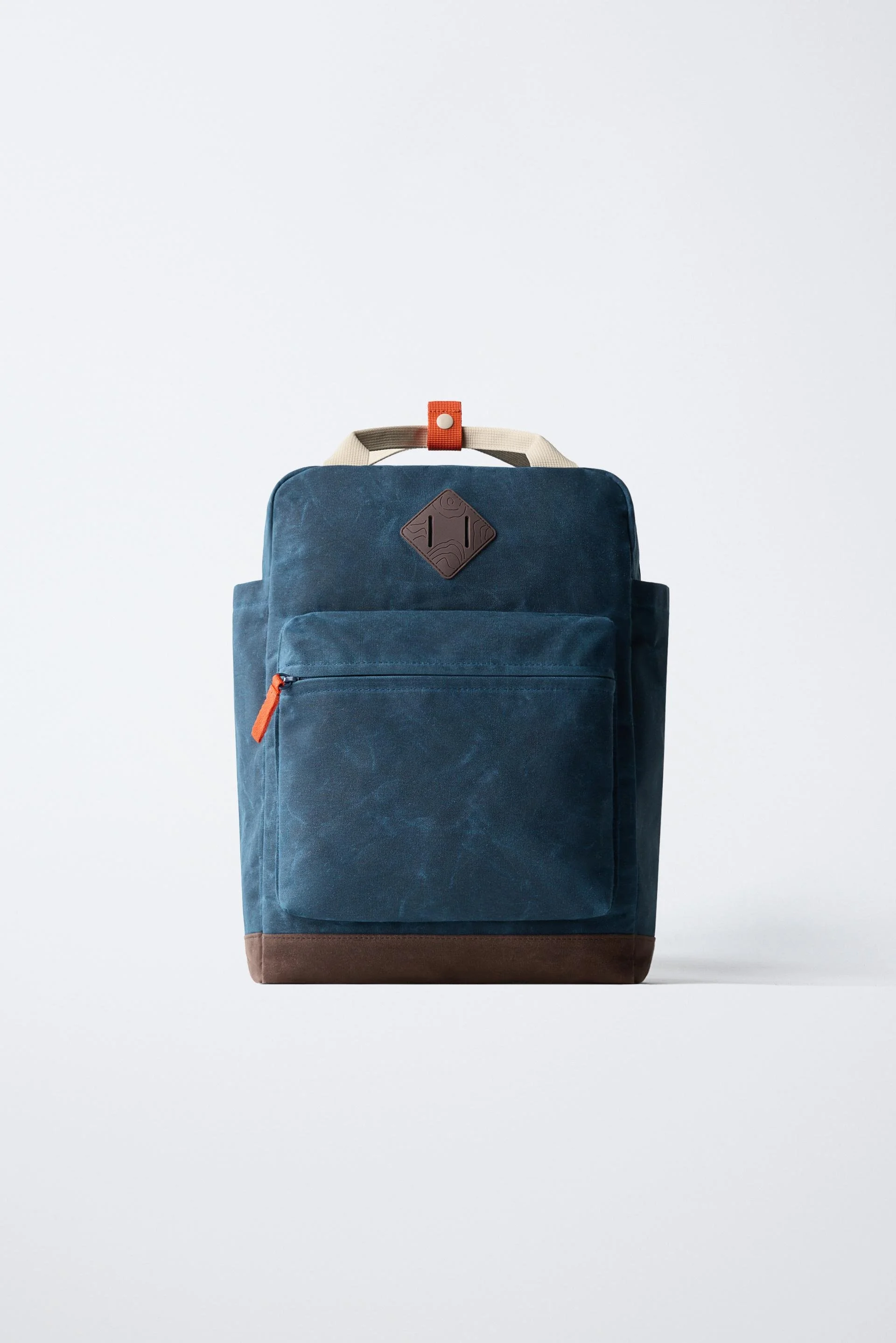  ZARA  
Pocket Backpack 
27,95 €