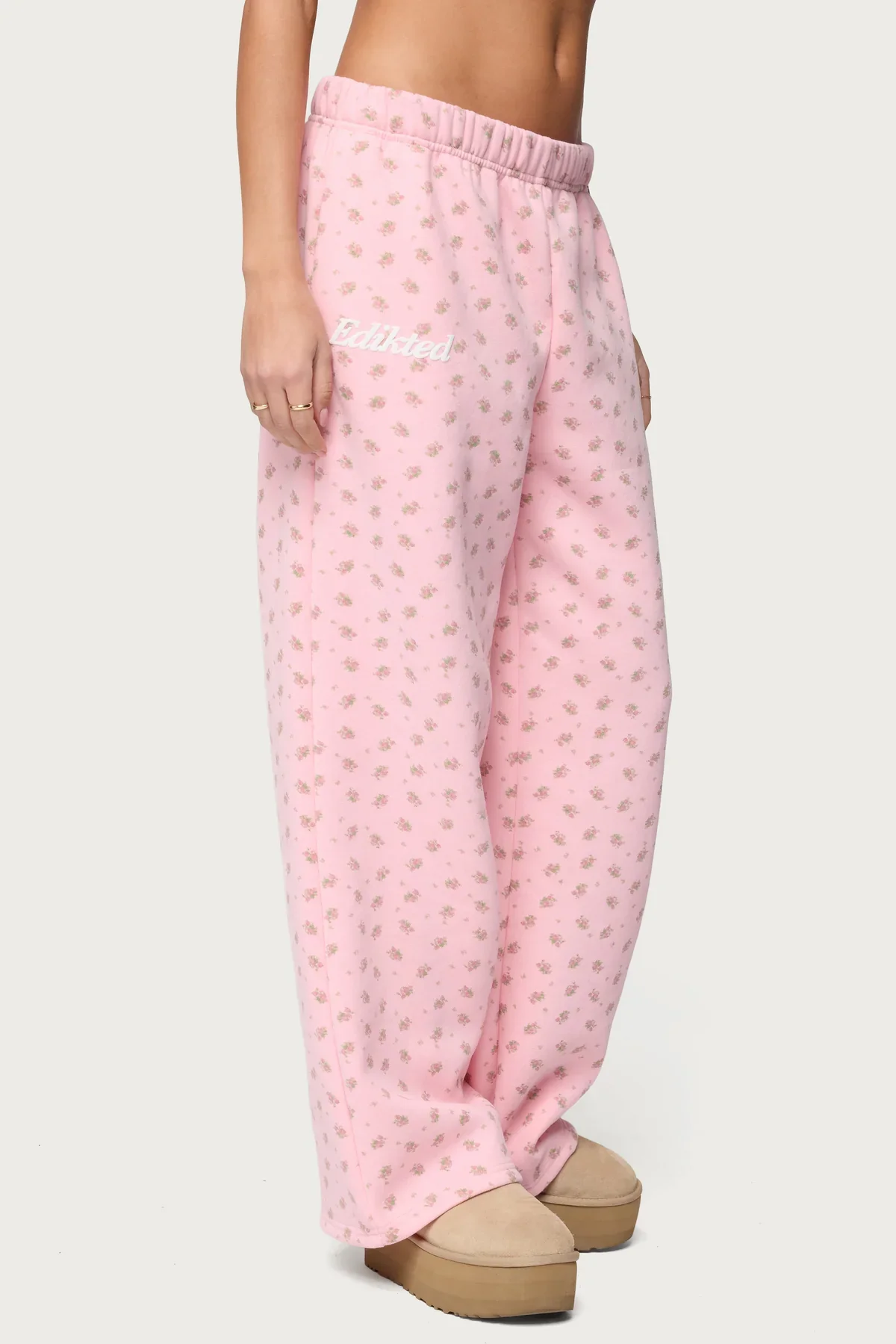  EDIKTED  
Flower Power Sweatpants 
$46.80