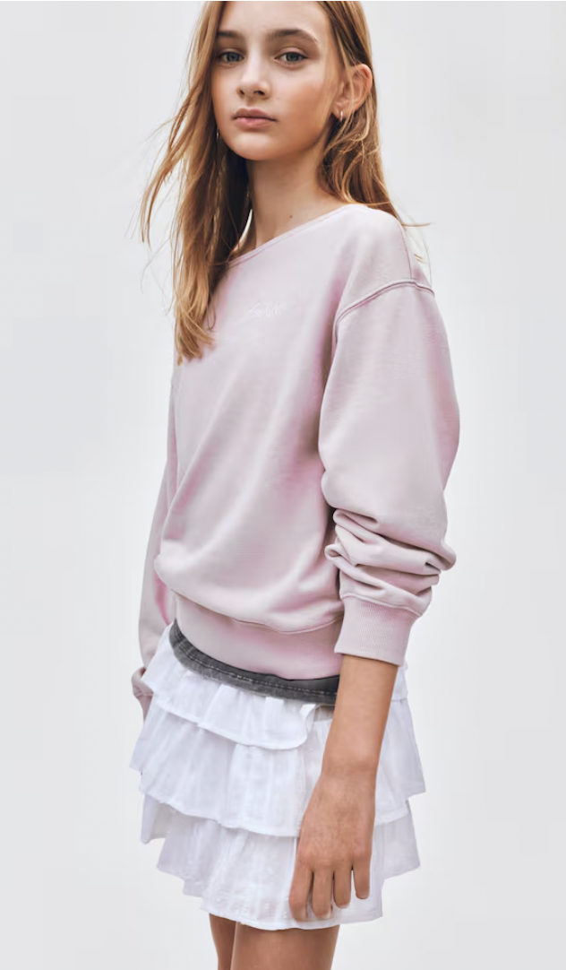  H&M  
Oversized Off-Shoulder To 
$19.99 