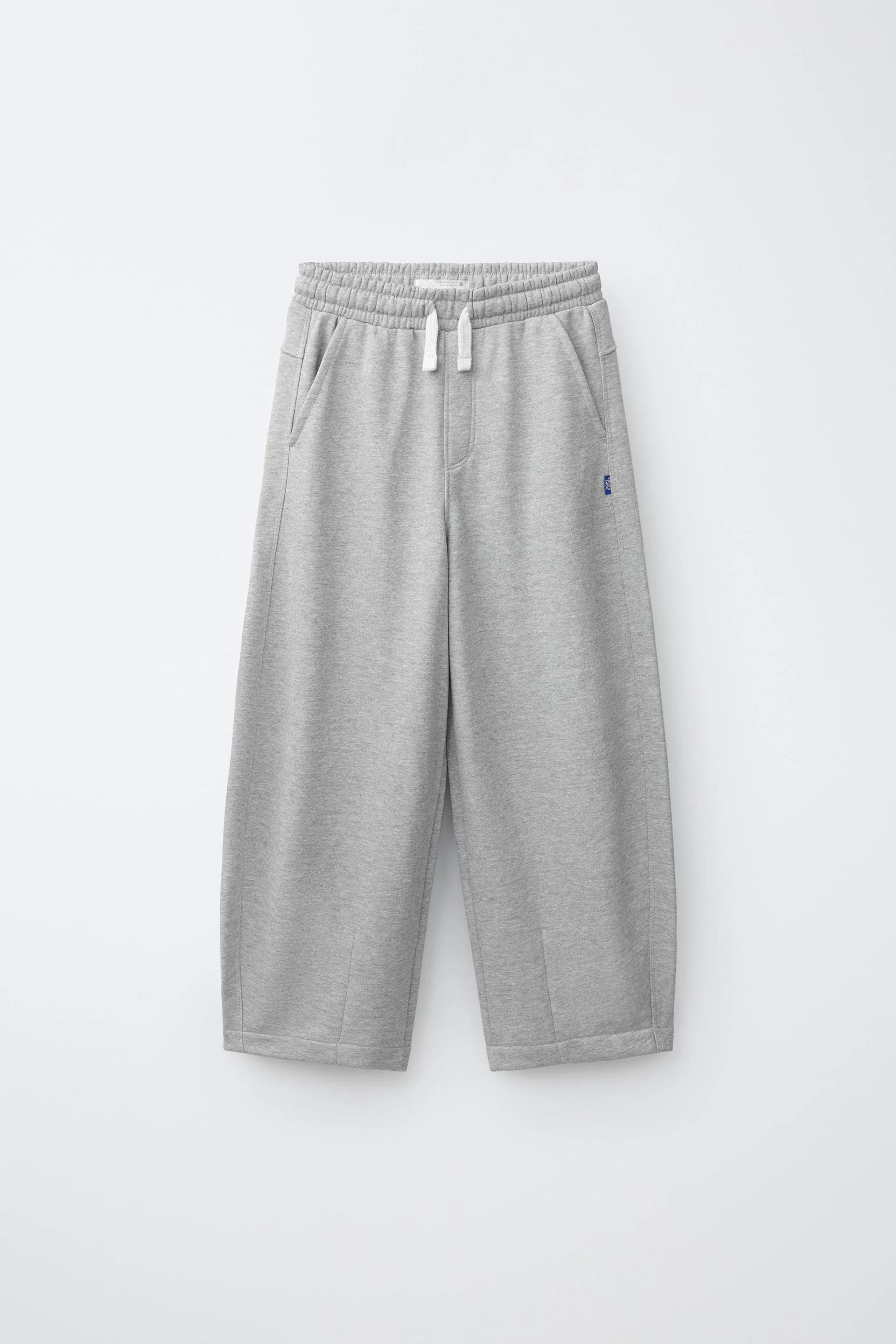  ZARA  
Barrel Plush Trousers 
12,95 €