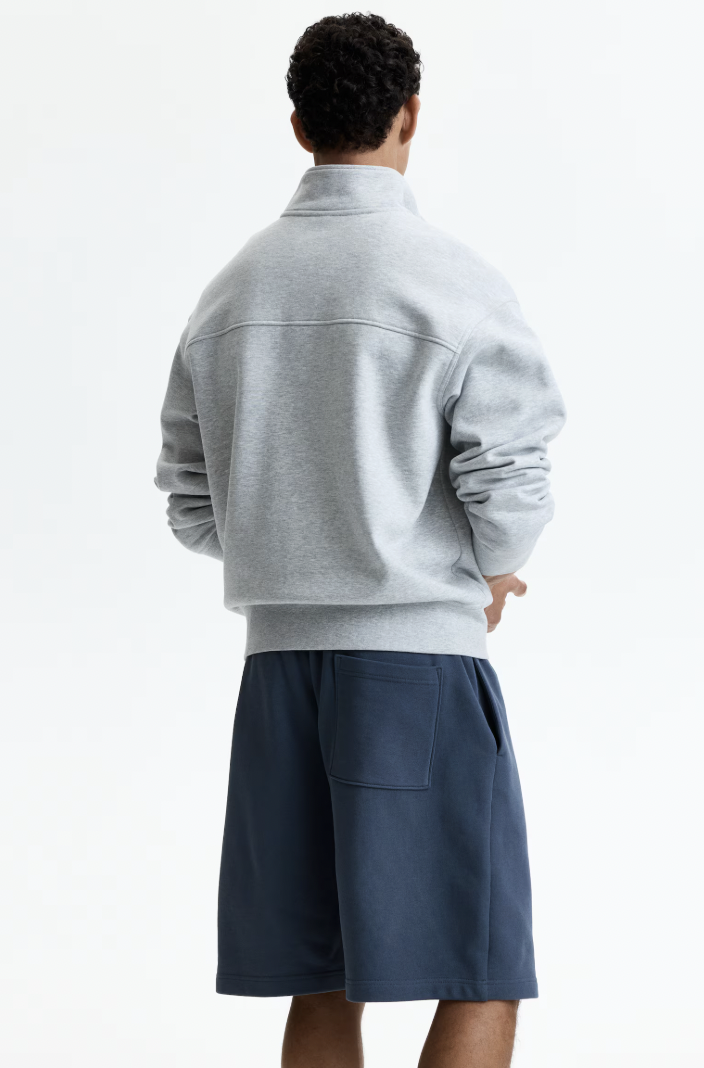  H&M  
Cotton Shorts in Relax Fit 
19,99 €