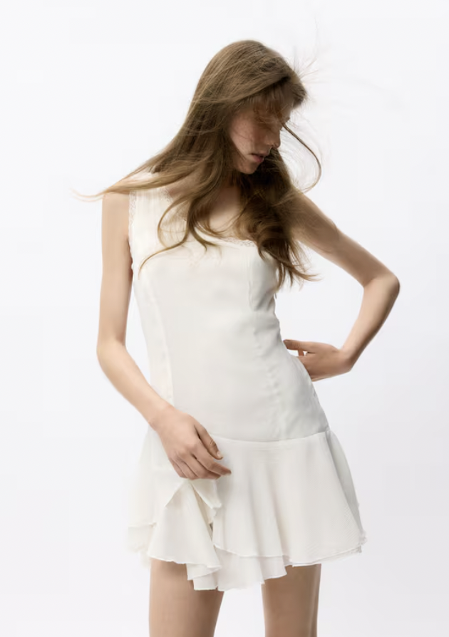  H&M  
Flounced One Shoulder Dress 
29,99 €