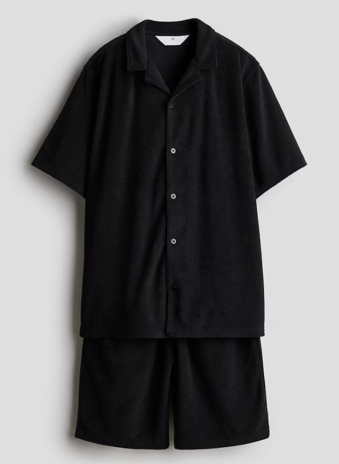  H&M  
Two Piece Terry Set 
29,99 €