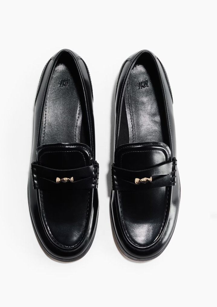  H&M  
Loafers 
34,99 €