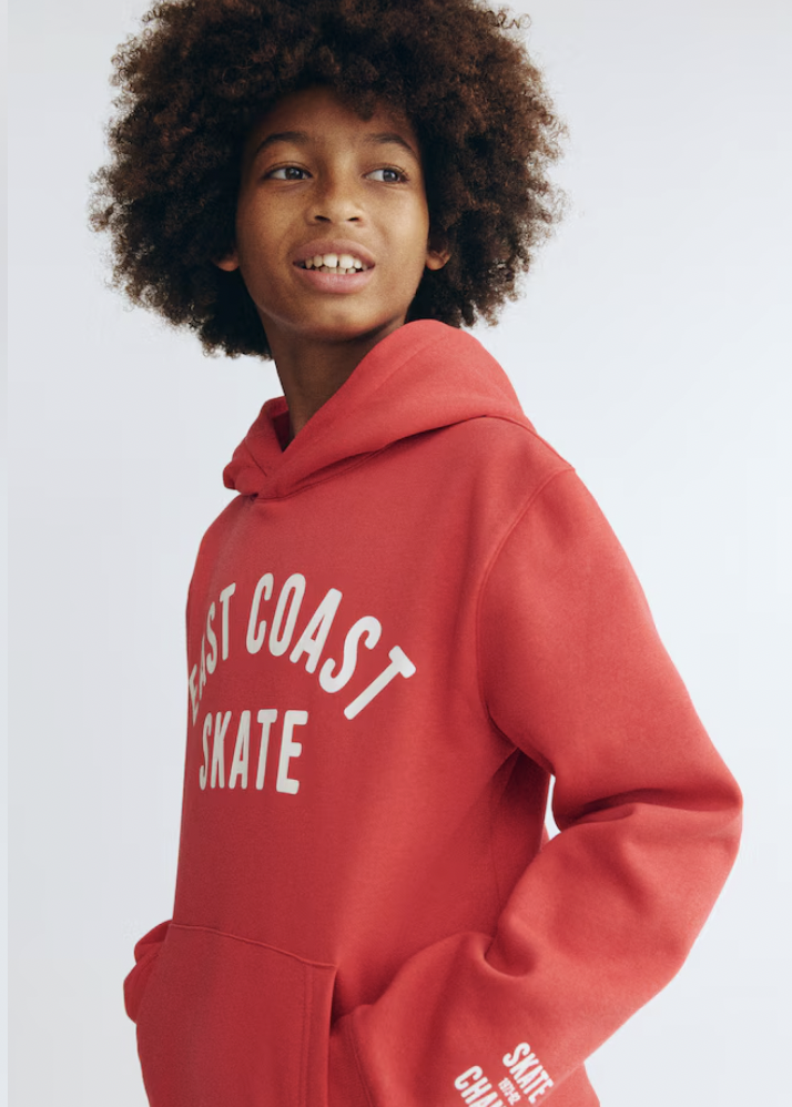  H&M  
Sweatshirt With Hoodie 
19,99 €