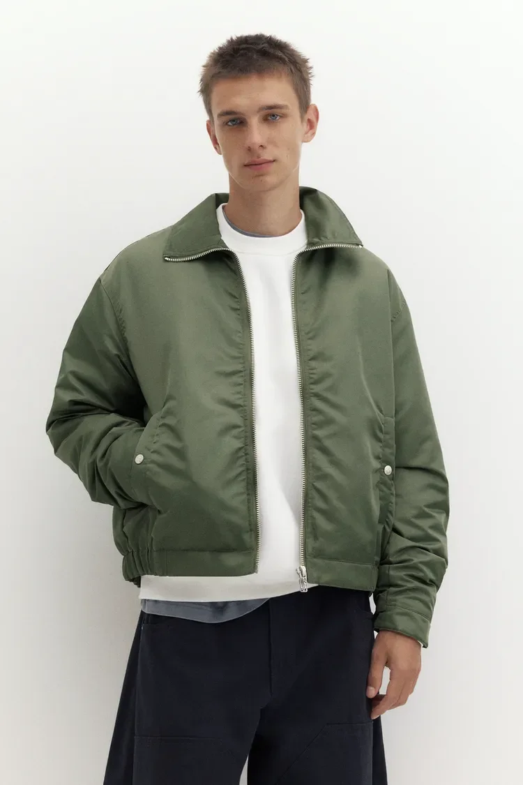  PULL&BEAR  
Shirt Collar Bomber Jacket 
35,99 €