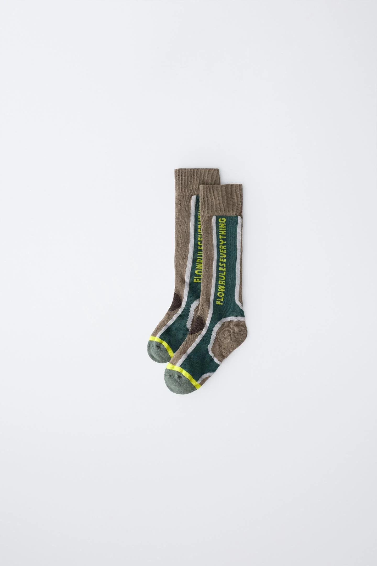  ZARA  
Thermal Socks 
5,95 €