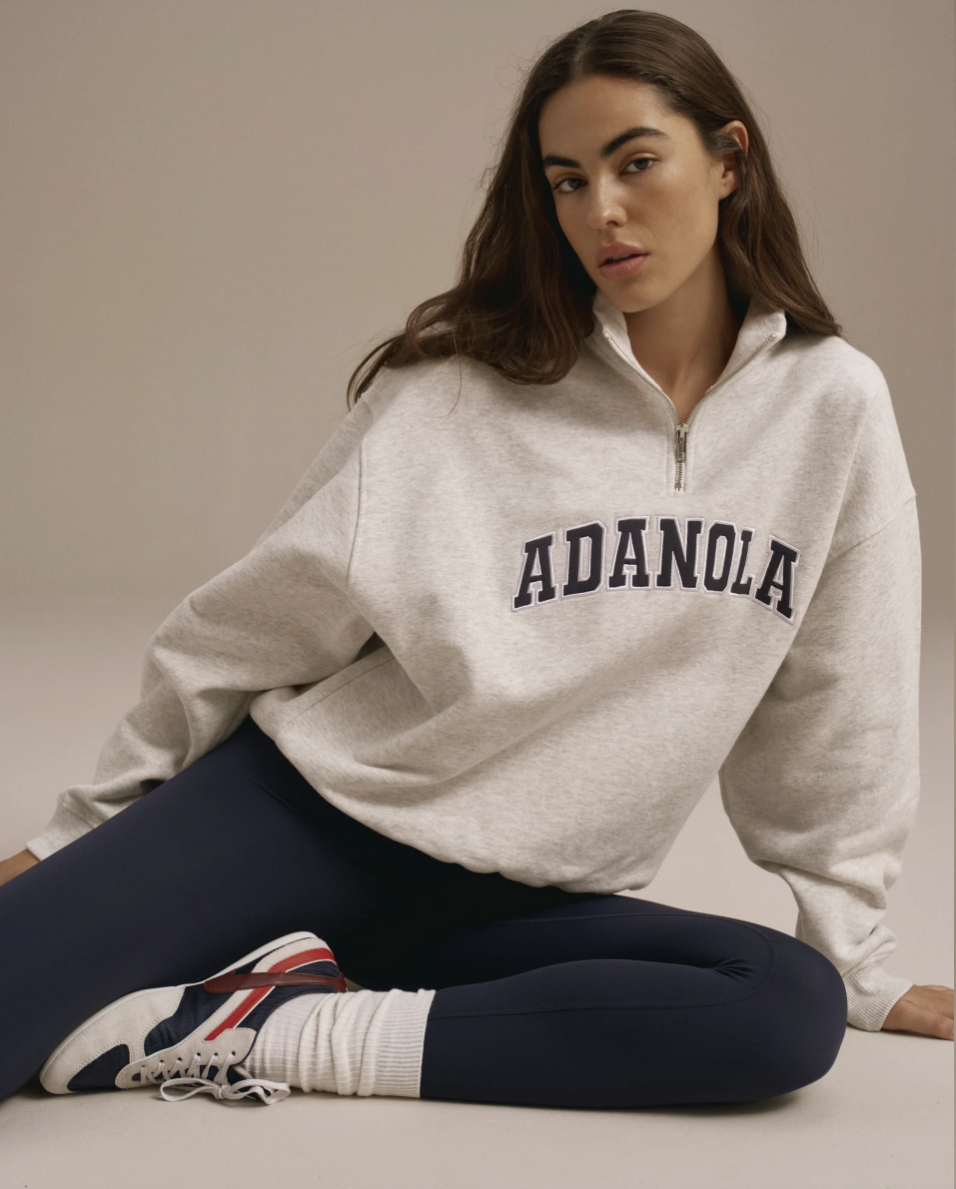  ADONOLA  
Funnel Neck  Sweatshirt 
100 €