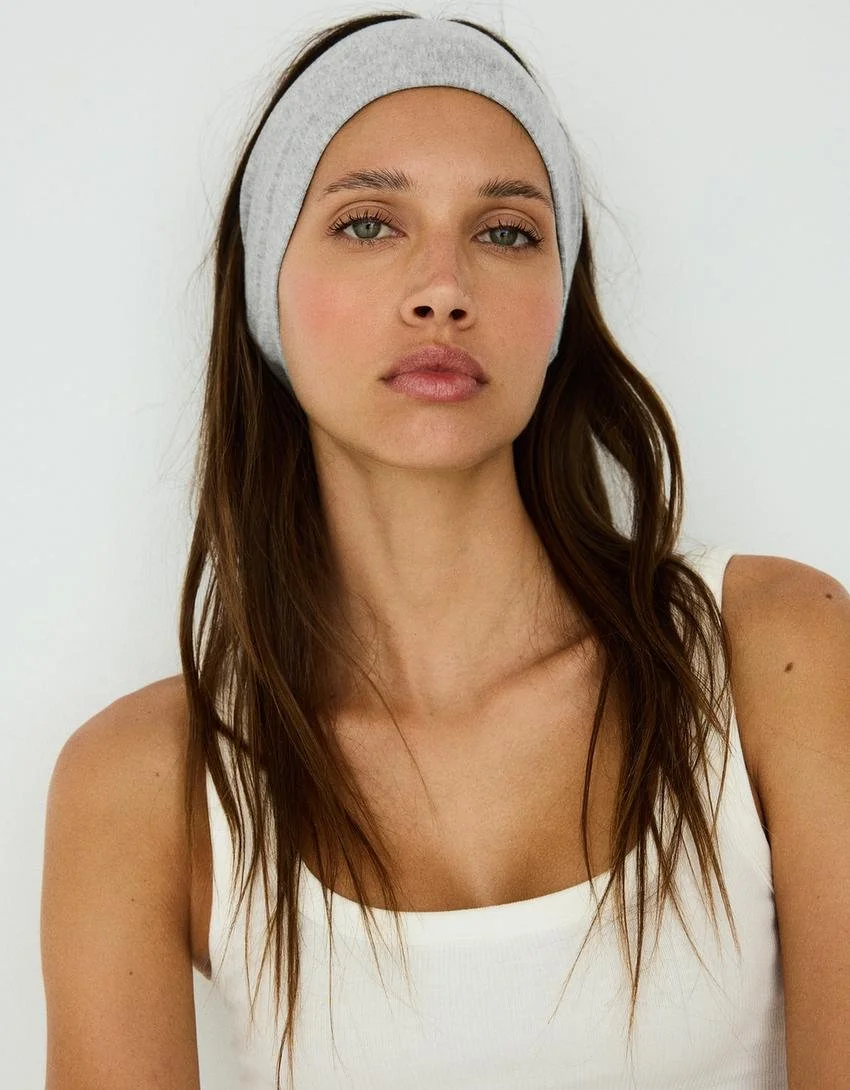  BERSHKA  
2 Pack Hairbands 
9,99 €