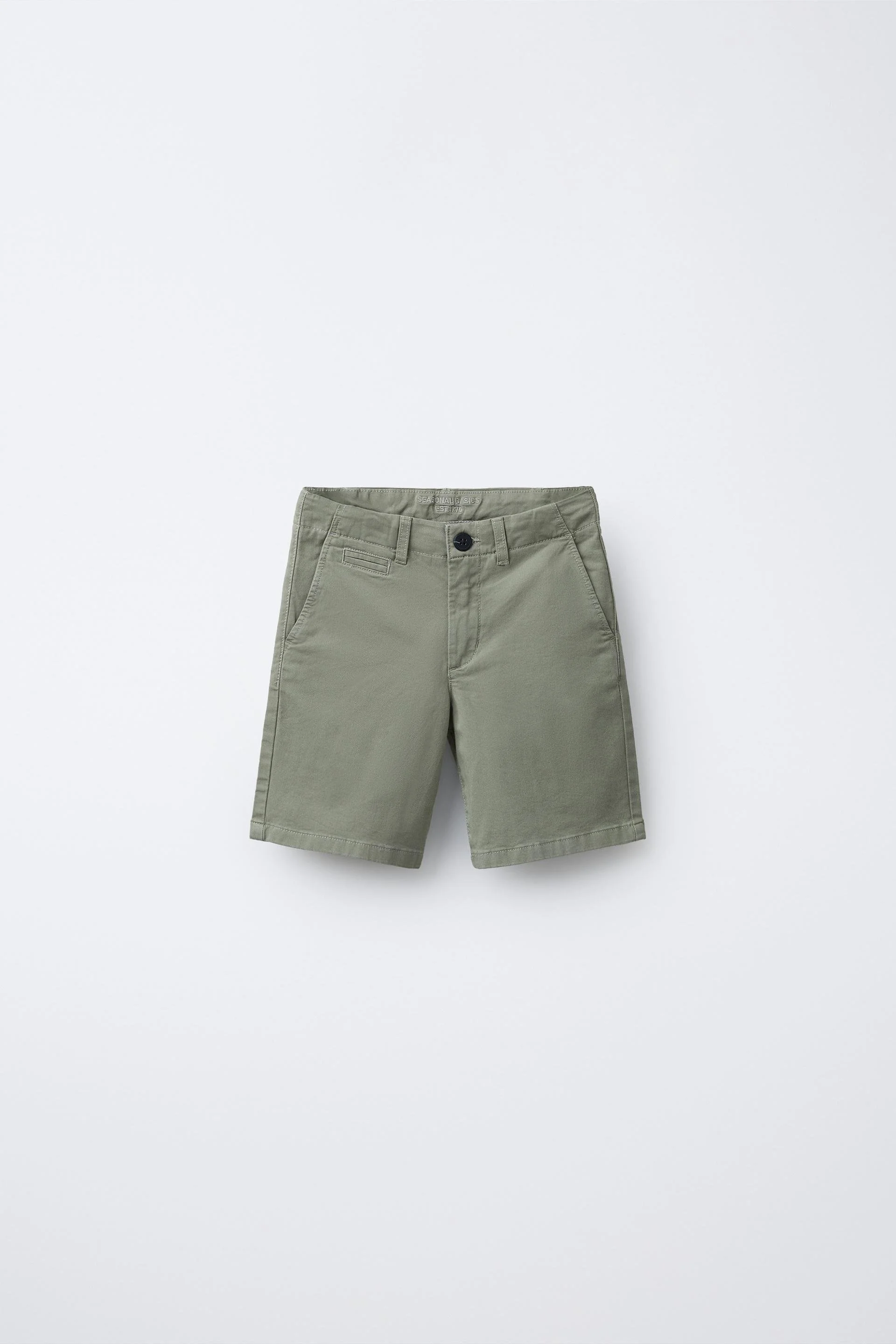  ZARA  
Basic Slim Fit Chino Shorts 
15,95 €