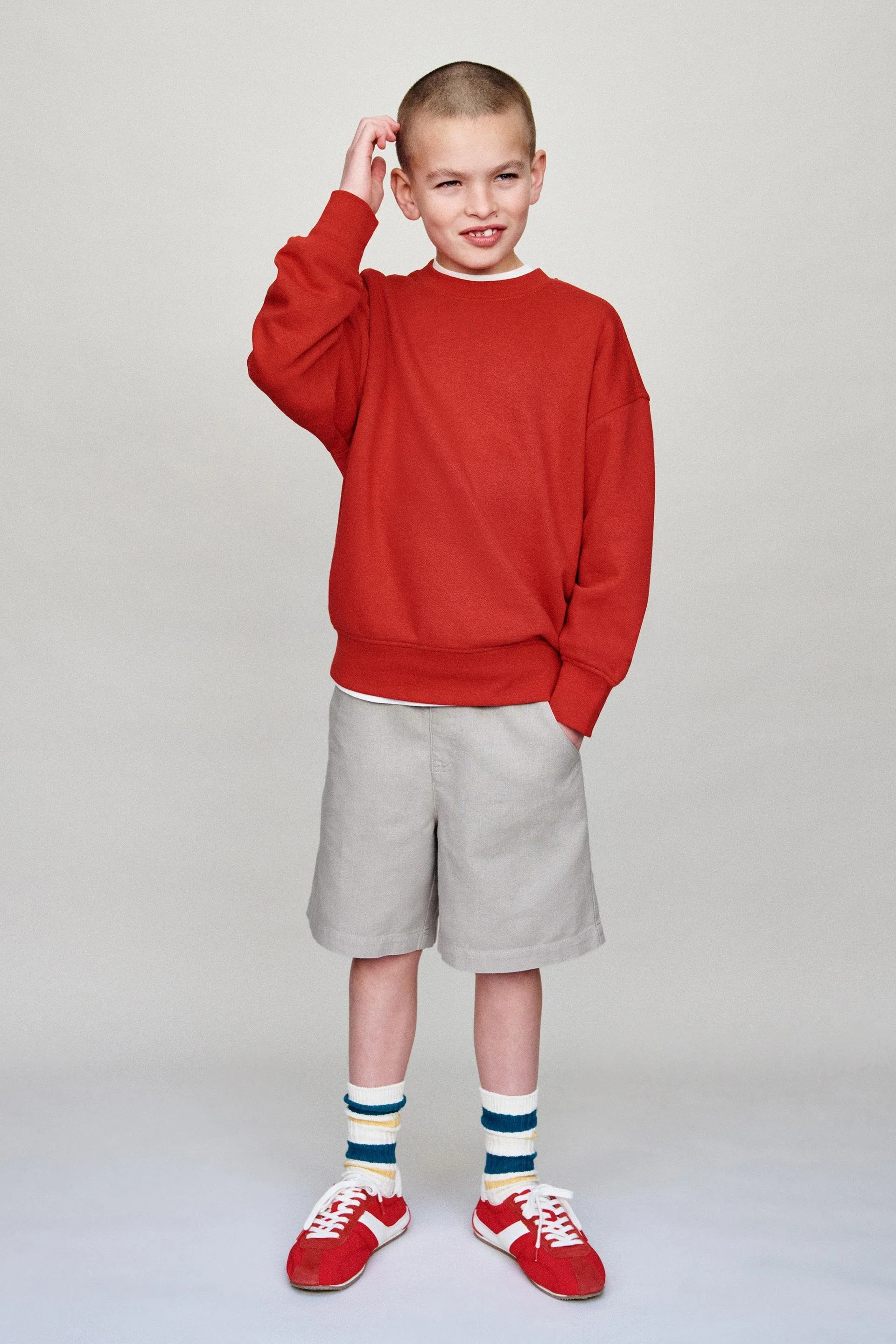  ZARA  
Linen and Cotton Bermuda Shorts 
17,95 €