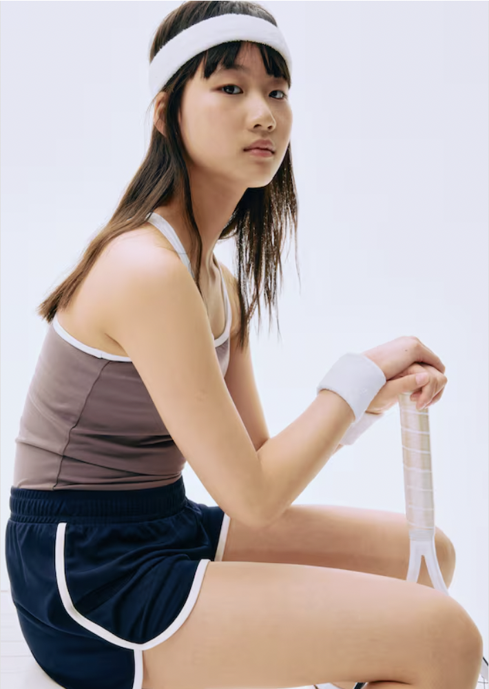  H&M  
